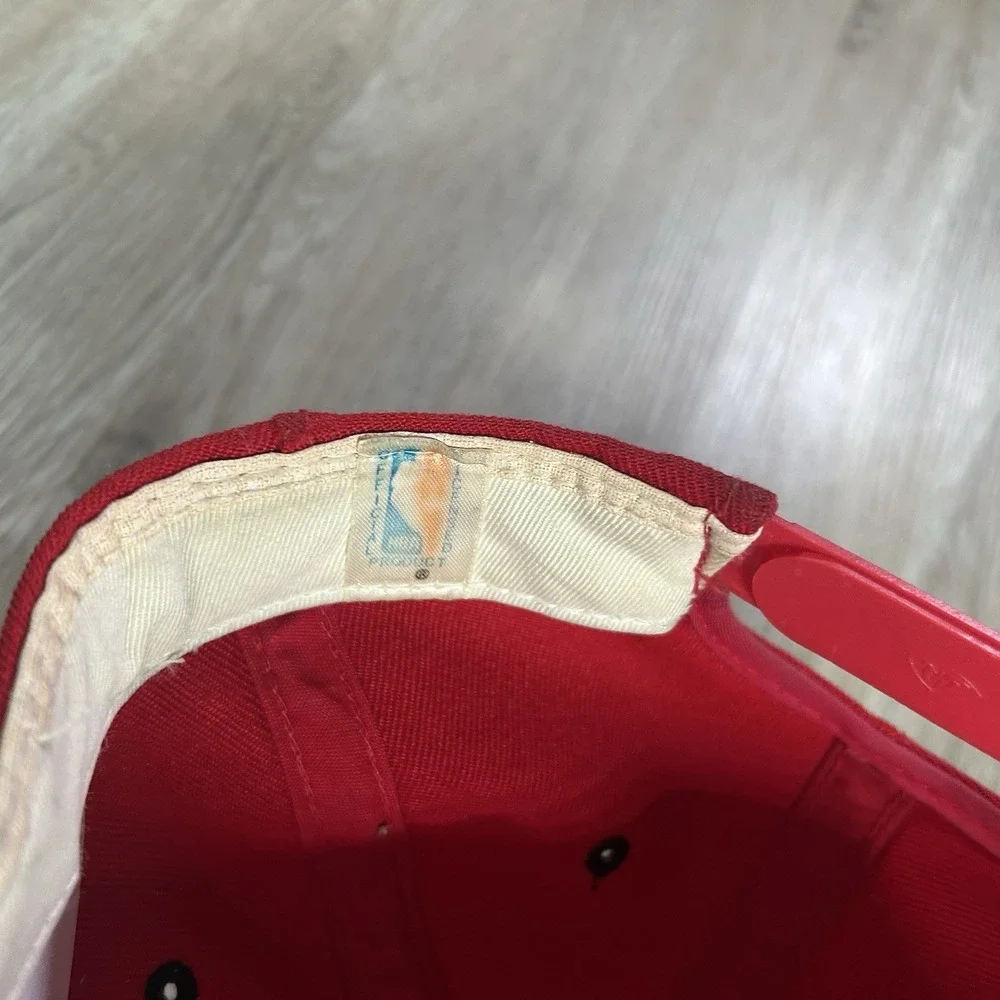 VTG Sports Specialties Chicago Bulls Script Snapback Hat NBA‎ Black Red Wool Cap